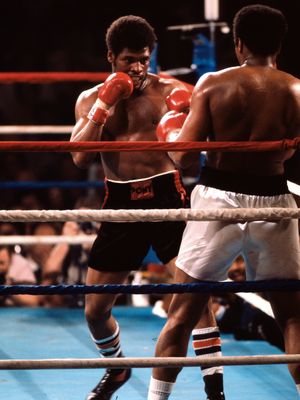 Heavyweight boxer Leon Spinks