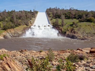 Oroville Dam spillway